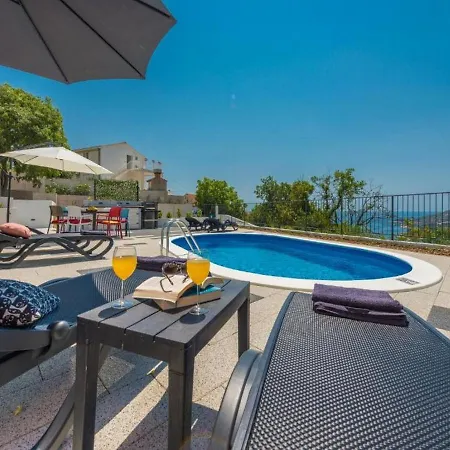 Apartament Family Nest *