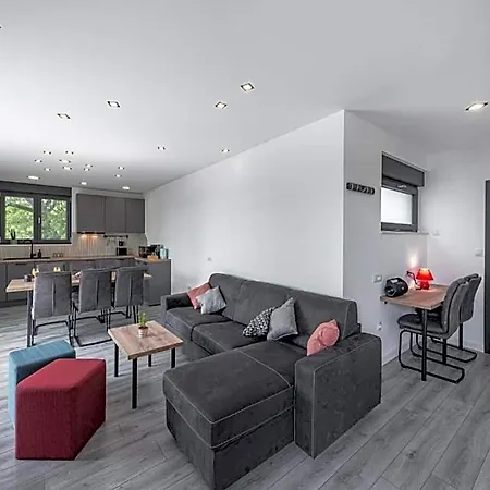 Apartment Family Nest *